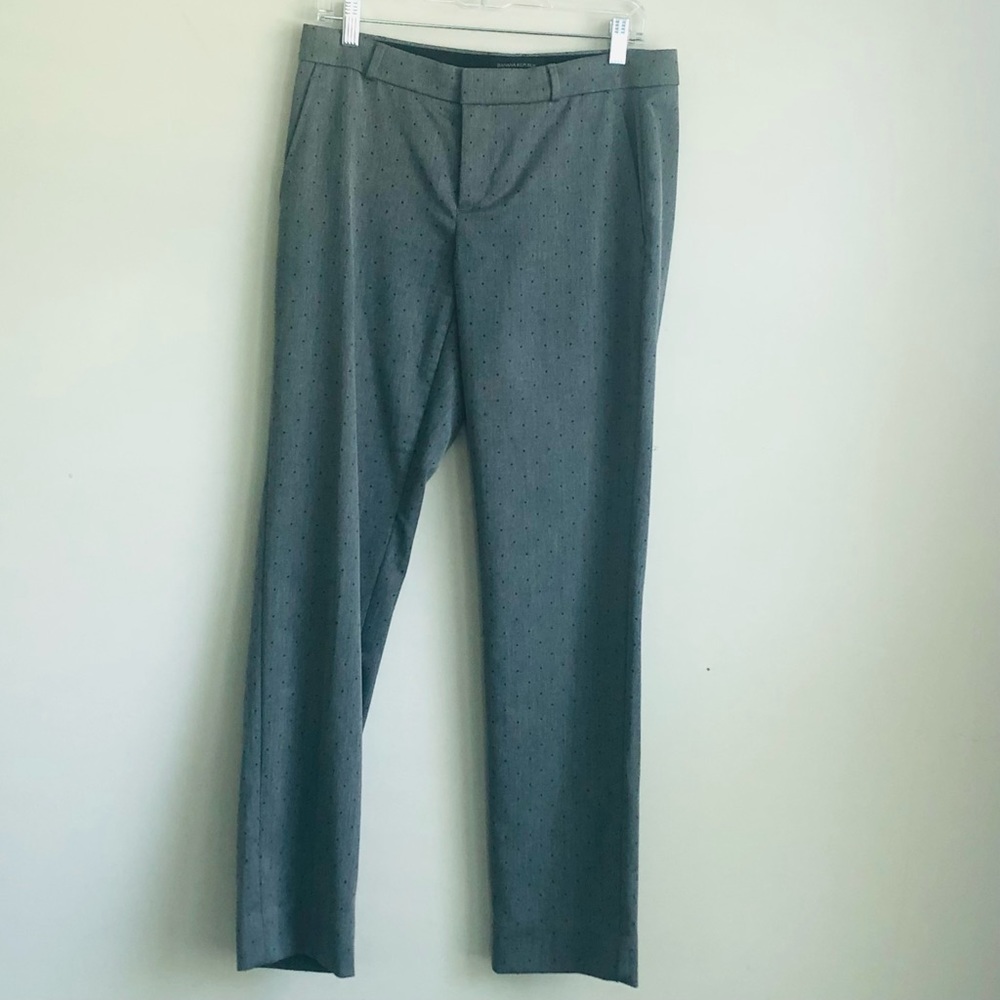 Banana Republic gray and navy blue cropped pants.